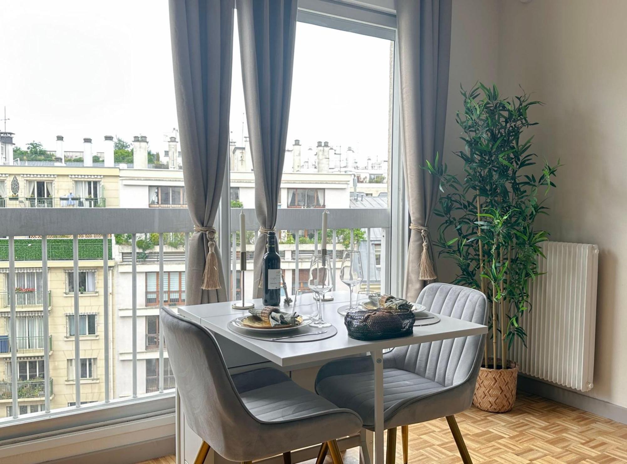Brand-New Studio With Eiffel Tower View Париж Екстериор снимка